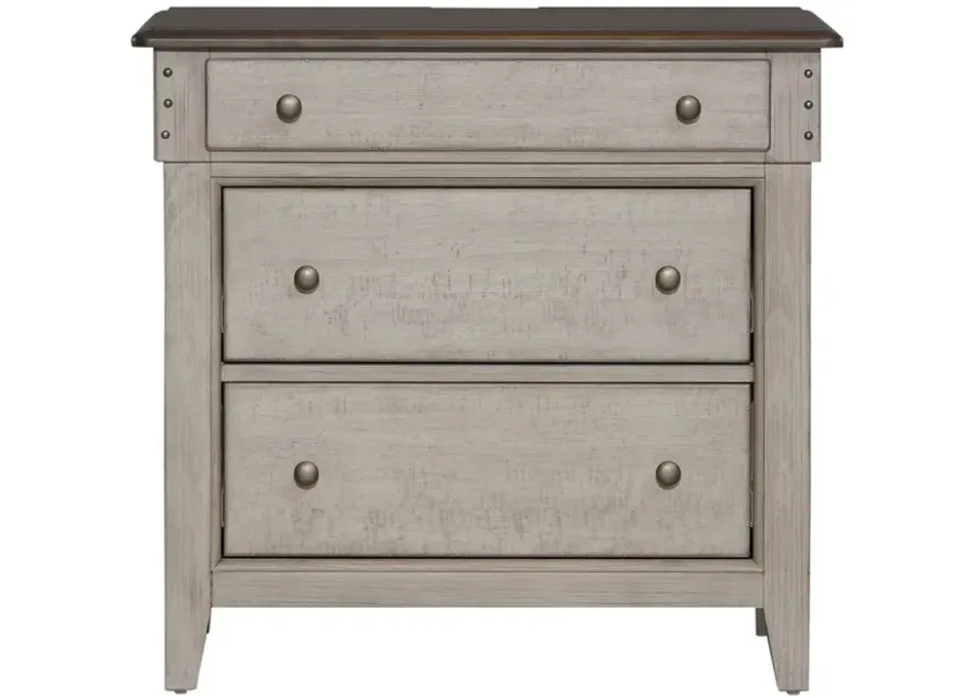 Liberty Furniture Bedside Charging Station Ivy Hollow 3-Drawer Chest-34 1 100609-liberty-furniture-bedside-charging-station-ivy-hollow-3-drawer-chest-34-1.webp