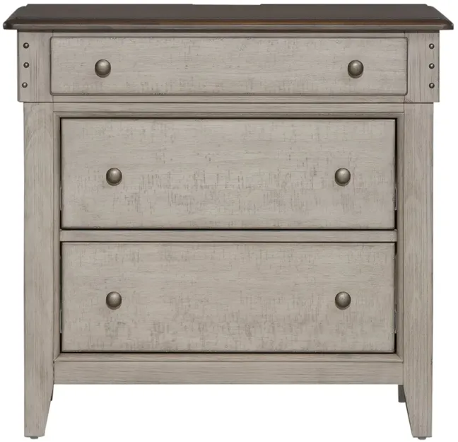 100609-liberty-furniture-bedside-charging-station-ivy-hollow-3-drawer-chest-34-1.webp