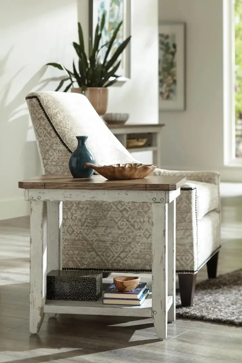 104401-hammary-chambers-chairside-table-25-1.webp