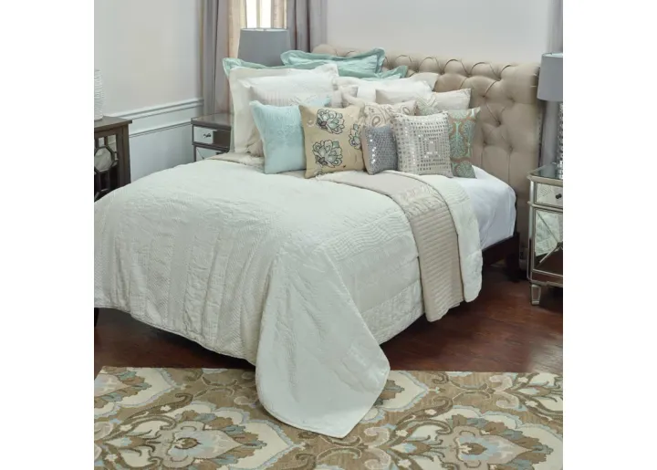 105726-rizzy-home-camilla-3-piece-king-bedding-ensemble-102-1.webp