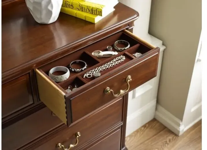 105751-kincaid-hadleigh-drawer-dresser-66-1.webp