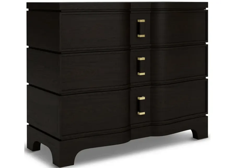 Layla Bachelor s Chest