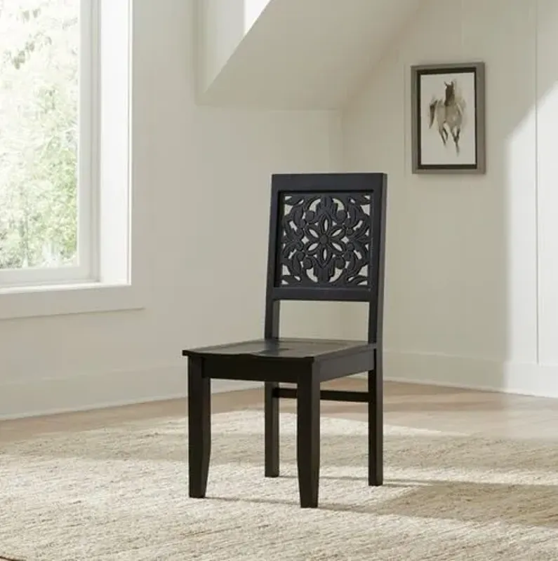 114813-liberty-furniture-accent-chair-black-trellis-lane-18-1.webp