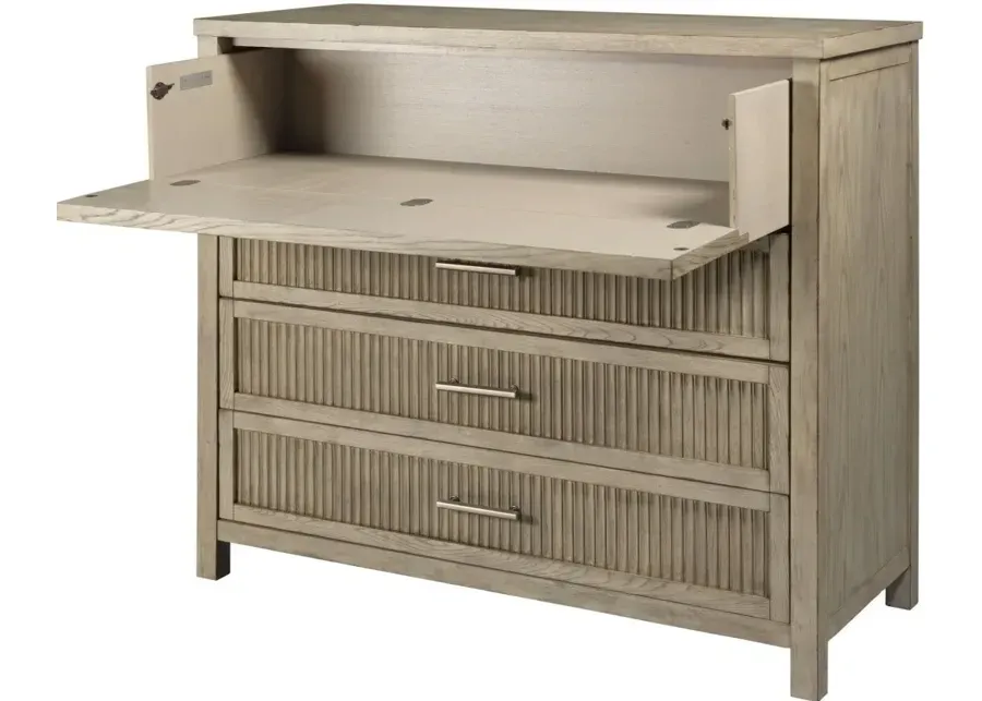 American Drew West Fork Grooved Drawer Dresser in Light Oak Finish-47