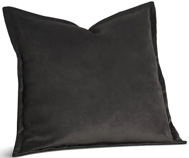13904-padma-22-pillow-iron-1.webp