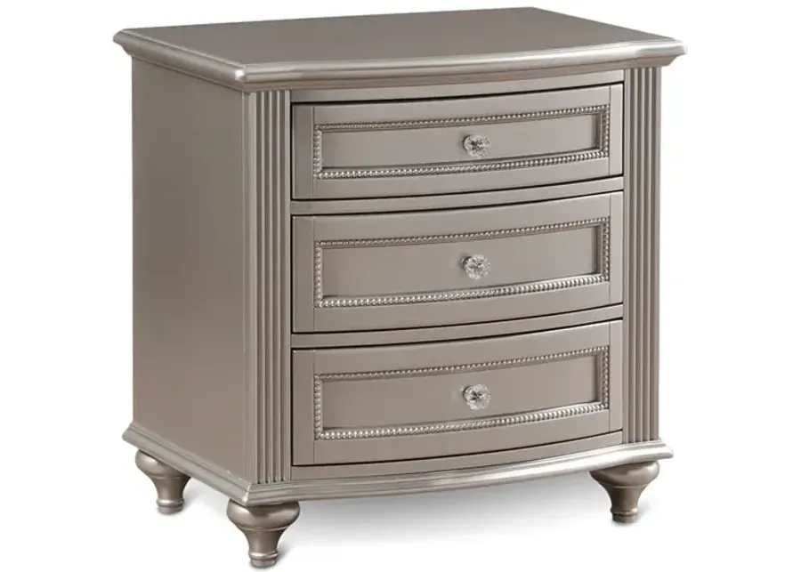 14490-chantilly-3-drawer-nightstand-silver-1.webp