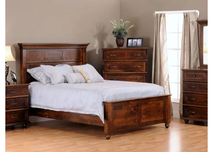 2009-springfield-king-bedroom-1.webp