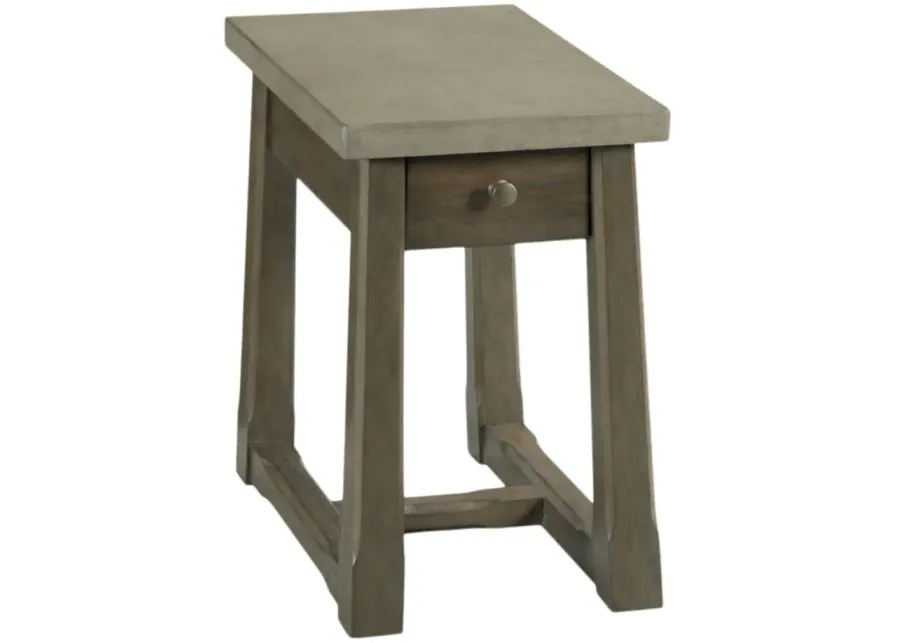 Windom Chairside Table