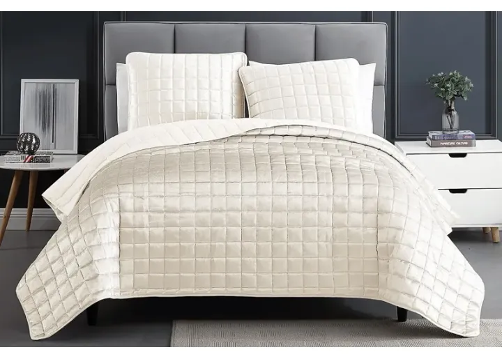 37943-constock-white-3-pc-queen-coverlet-set-white-1.webp
