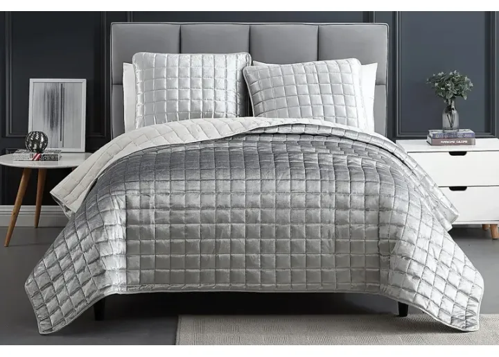 47309-constock-silver-3-pc-queen-coverlet-set-silver-1.webp