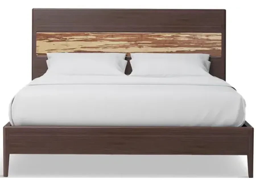 5244-leeds-queen-bed-1.webp