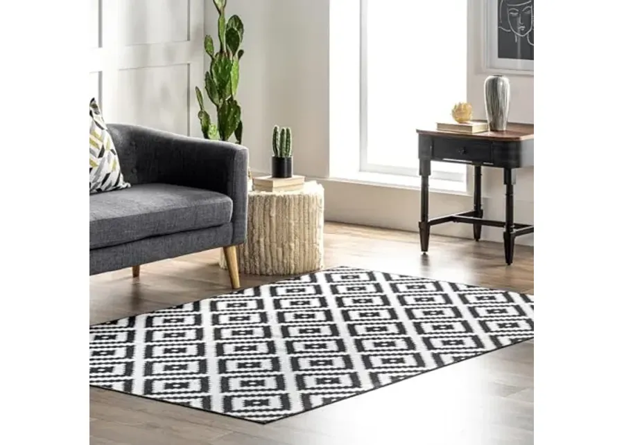 nuLOOM Kellee Machine Washable Modern Diamonds Ultra Thin Area Rug, 4' x 6', Black-48