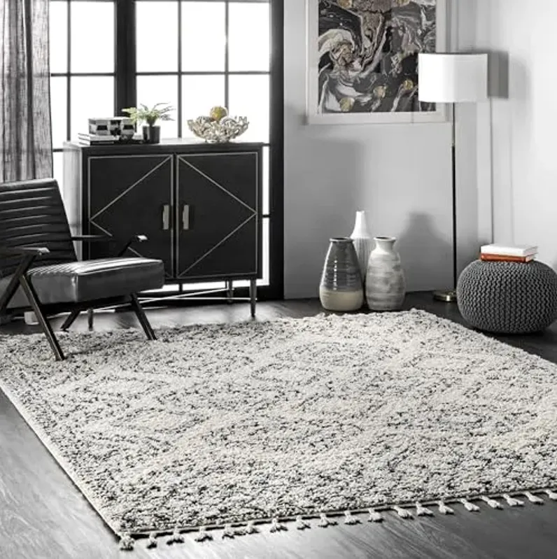 64399-nuloom-vasiliki-moroccan-shag-tasseled-area-rug-5×8-off-white-vasiliki-off-white-1.webp