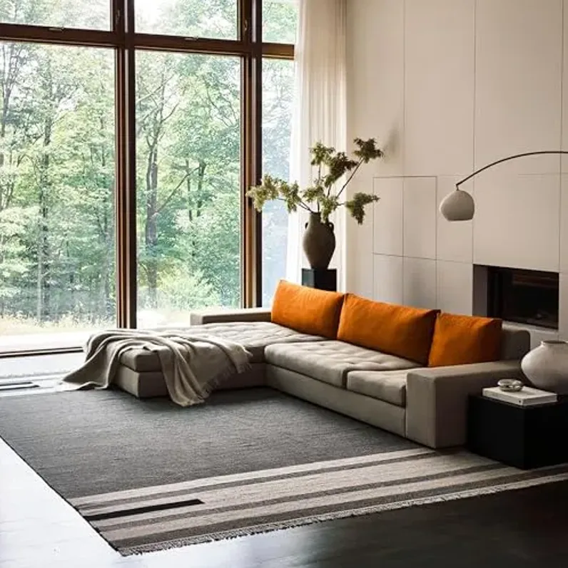 69719-rugs-usa-black-brooklyn-tasseled-wool-area-rug-9-6-x-13-6-black-1.webp