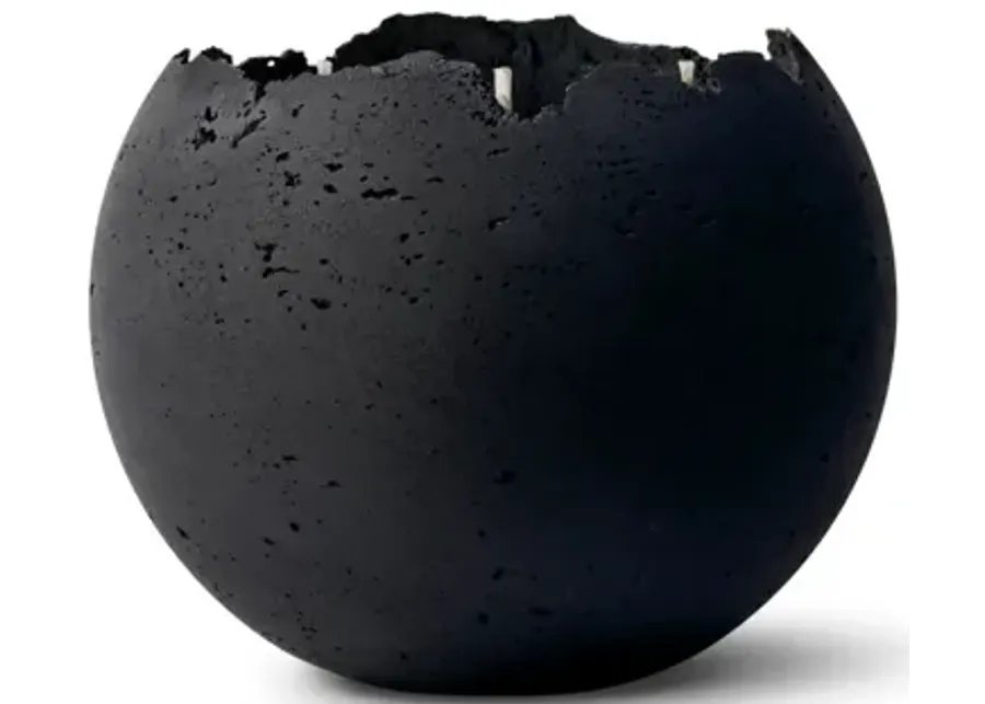 73755-medium-black-orbis-concrete-candle-3-1.webp